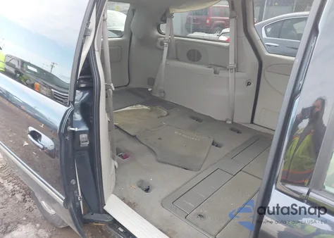 2007 Chrysler Town & Country Touring from USA, damaged, VIN 2A8GP54L67R360801